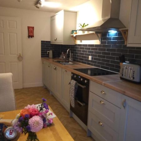 The Eaves, Glastonbury High Street 2 Bed 2 Bathroom Apartment Екстериор снимка
