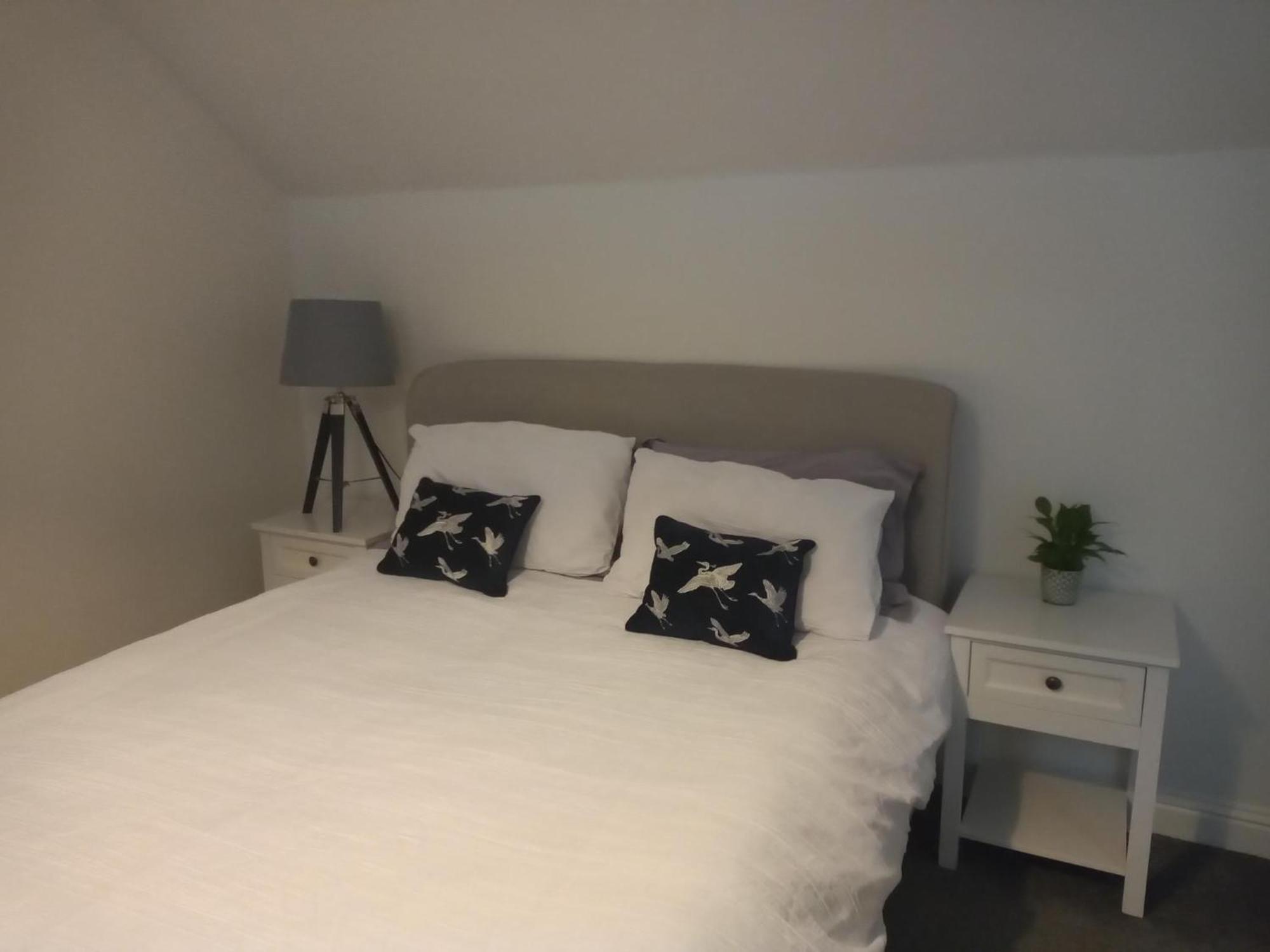 The Eaves, Glastonbury High Street 2 Bed 2 Bathroom Apartment Екстериор снимка